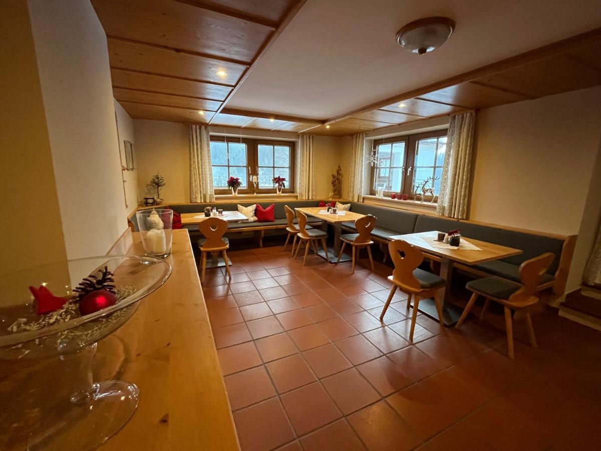 Mittersteghof, *